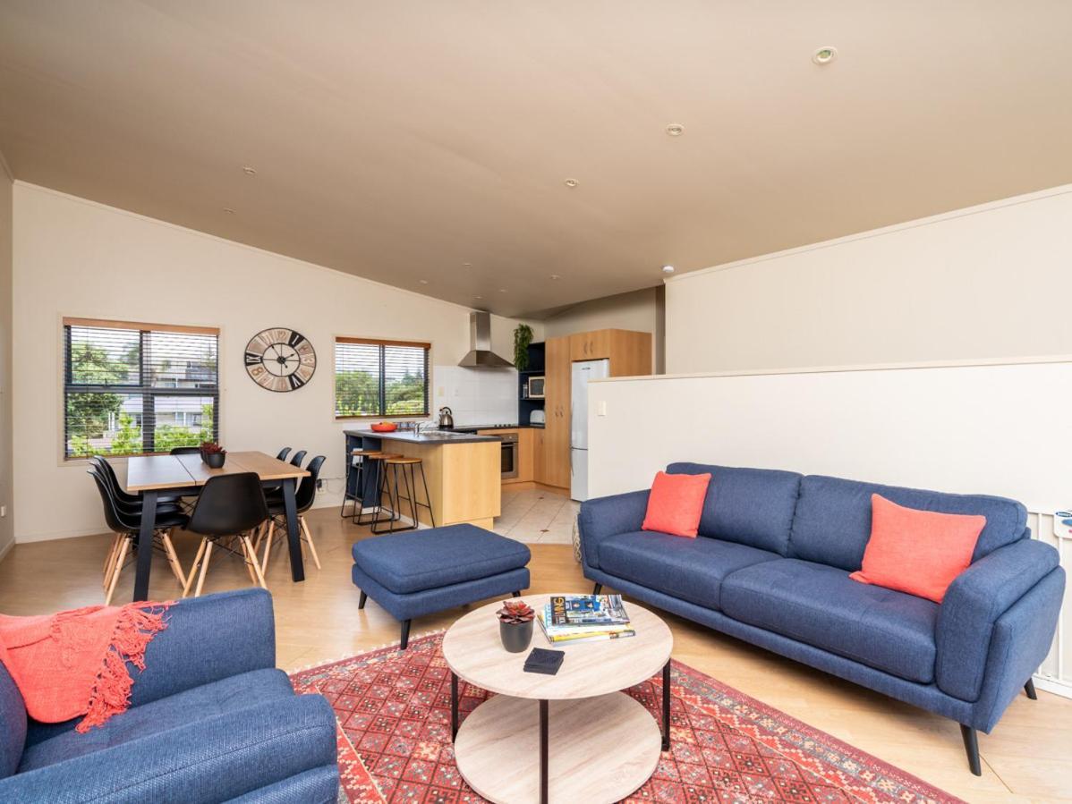 Oceans 8 - Mangawhai Heads Holiday Home Bagian luar foto