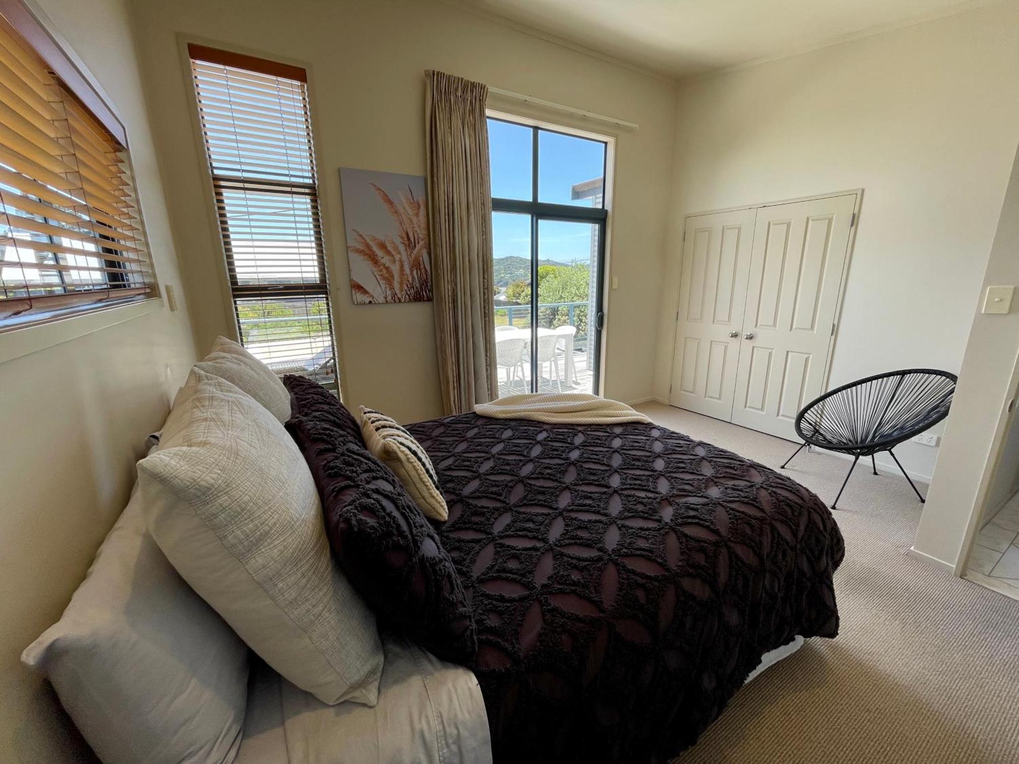 Oceans 8 - Mangawhai Heads Holiday Home Bagian luar foto